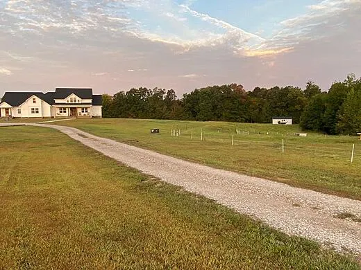 Barkley Farm Bed & Breakfast in Bethel Springs, Tennessee — photo 9