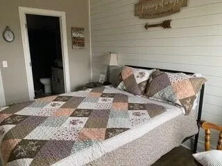 The Refuge guest room at Barkley Farm Bed & Breakfast